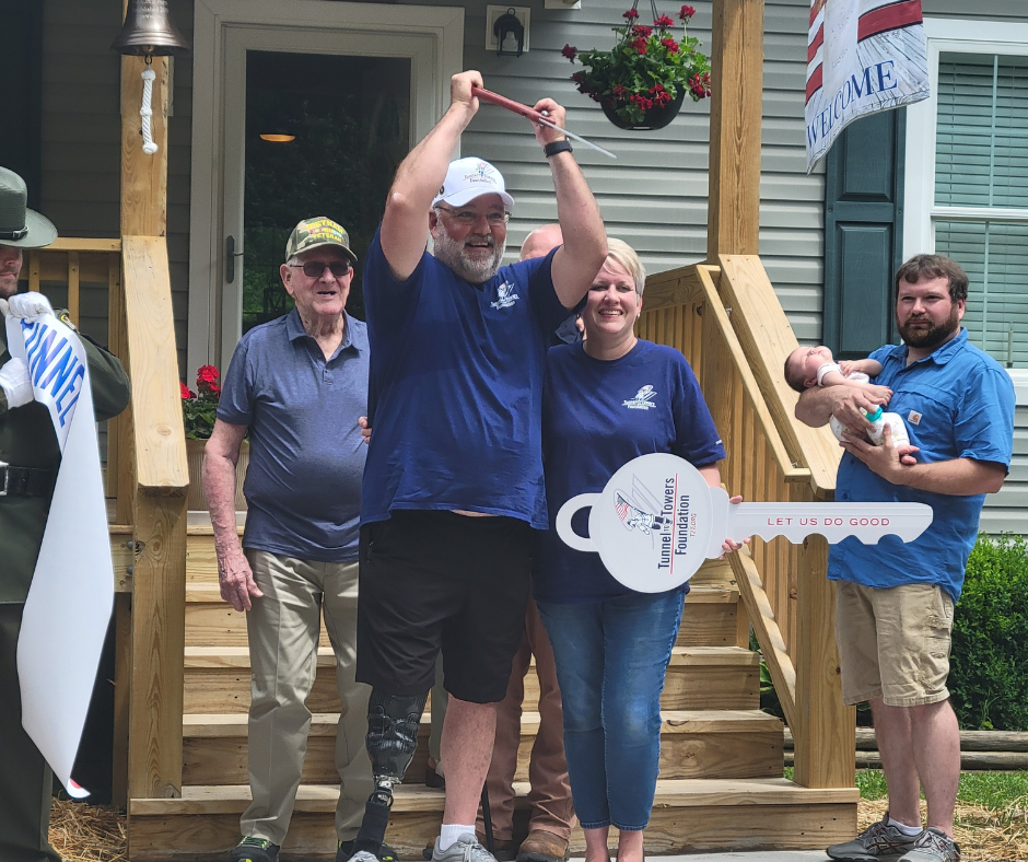 Nords Cut the Ribbon